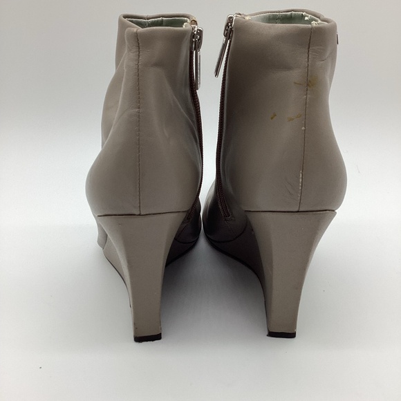 1828.🤎 Calvin Klein Taupe Wedge Booties w/ Side Zip Size 9 VGUC - Picture 2 of 10